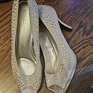 Kelly & Katie Beige Heels
